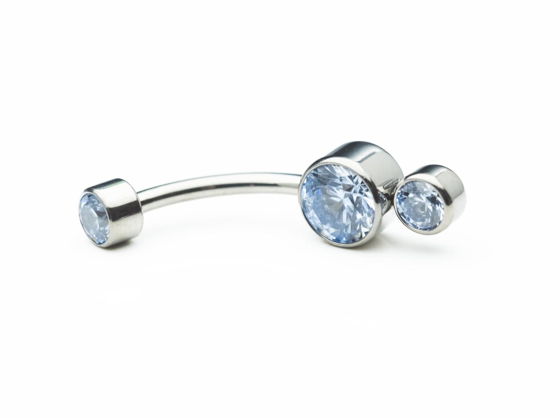 Tiered Navel Curve with Aquamarine CZ in Titanium by Anatometal